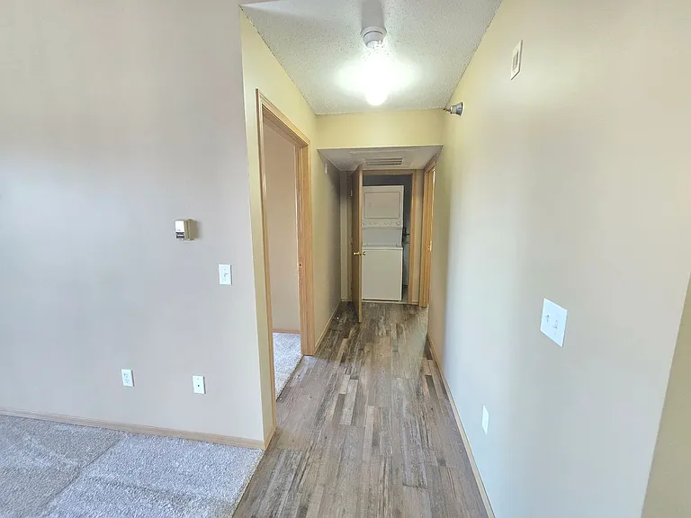 Prairie Gardens Apartments — Photo 19