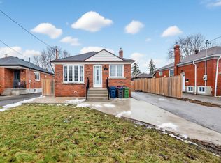 17 Strode Dr, Toronto, ON M1J1L8