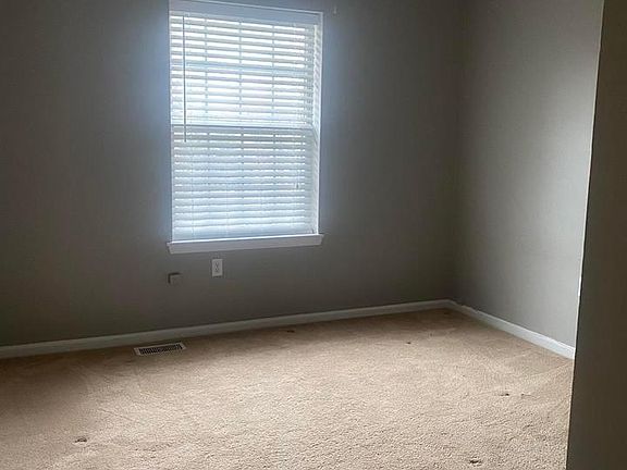 5th image of 620 E Lake Front Cir #620