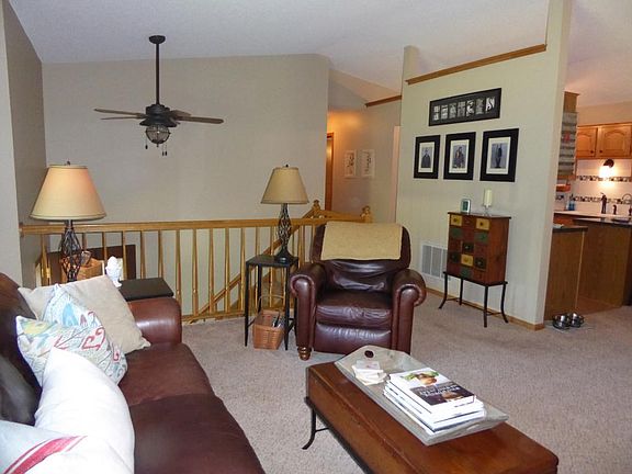 3rd image of 8707 Goldenrod Ln N