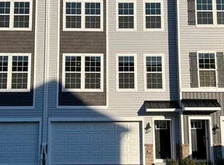 21 Autumn Park Ct, Medford, NJ 08055