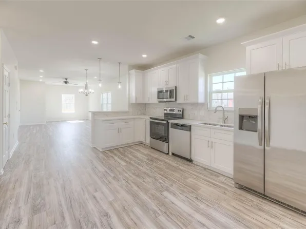 277 Vicksburg Ln, Livingston, TX 77351