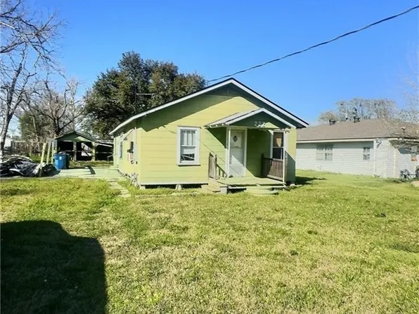 222 W Brimstone St, Sulphur, LA 70663