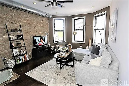 2019 N Hoyne Ave #2R Photo 1