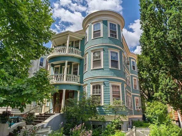 95 Trowbridge St, Cambridge, MA 02138