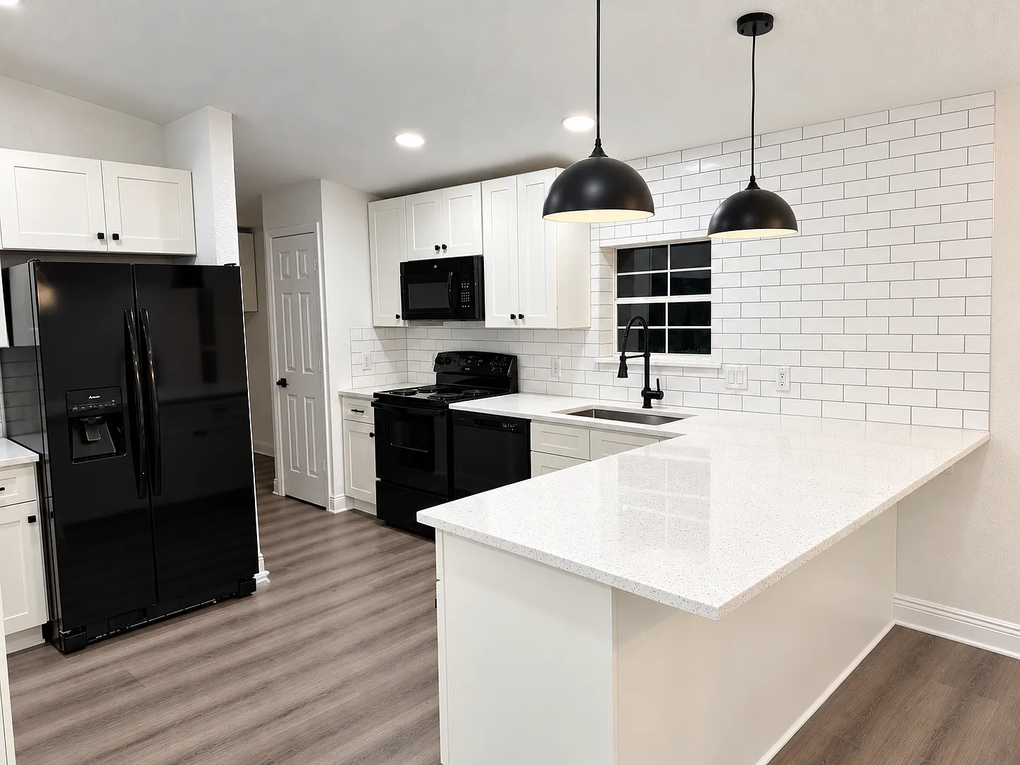 4 bed, 1782 sqft, $2,795 — Photo 2