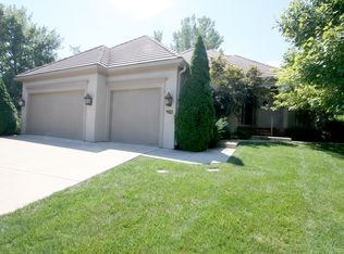 11408 El Monte Ct, Leawood, KS 66211