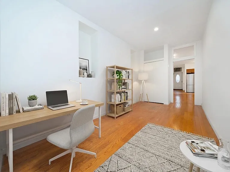 221 E 58th St #2W — Photo 3