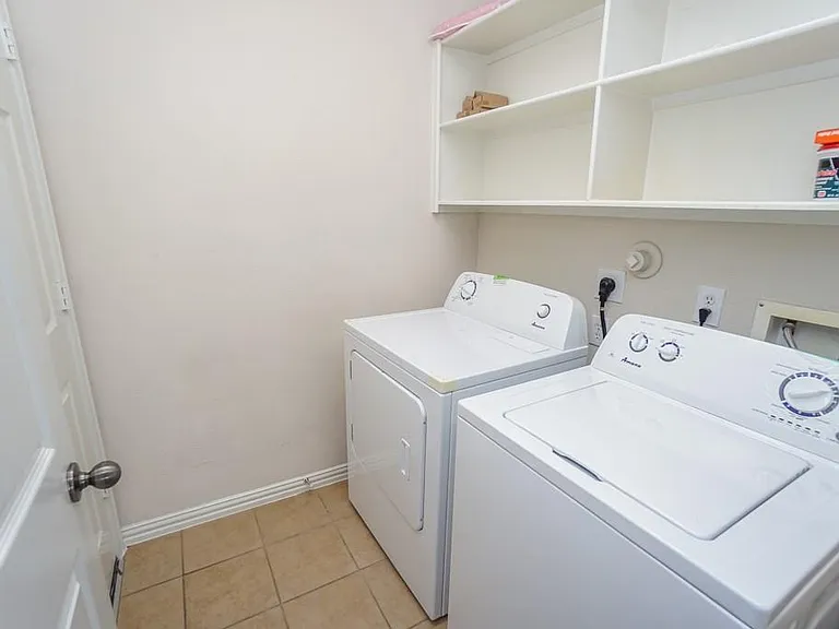 7102 Thistlewood Park Ct — Photo 27