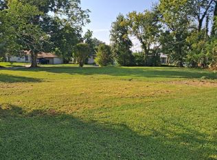 1201 Parkway St, Baytown, TX 77520