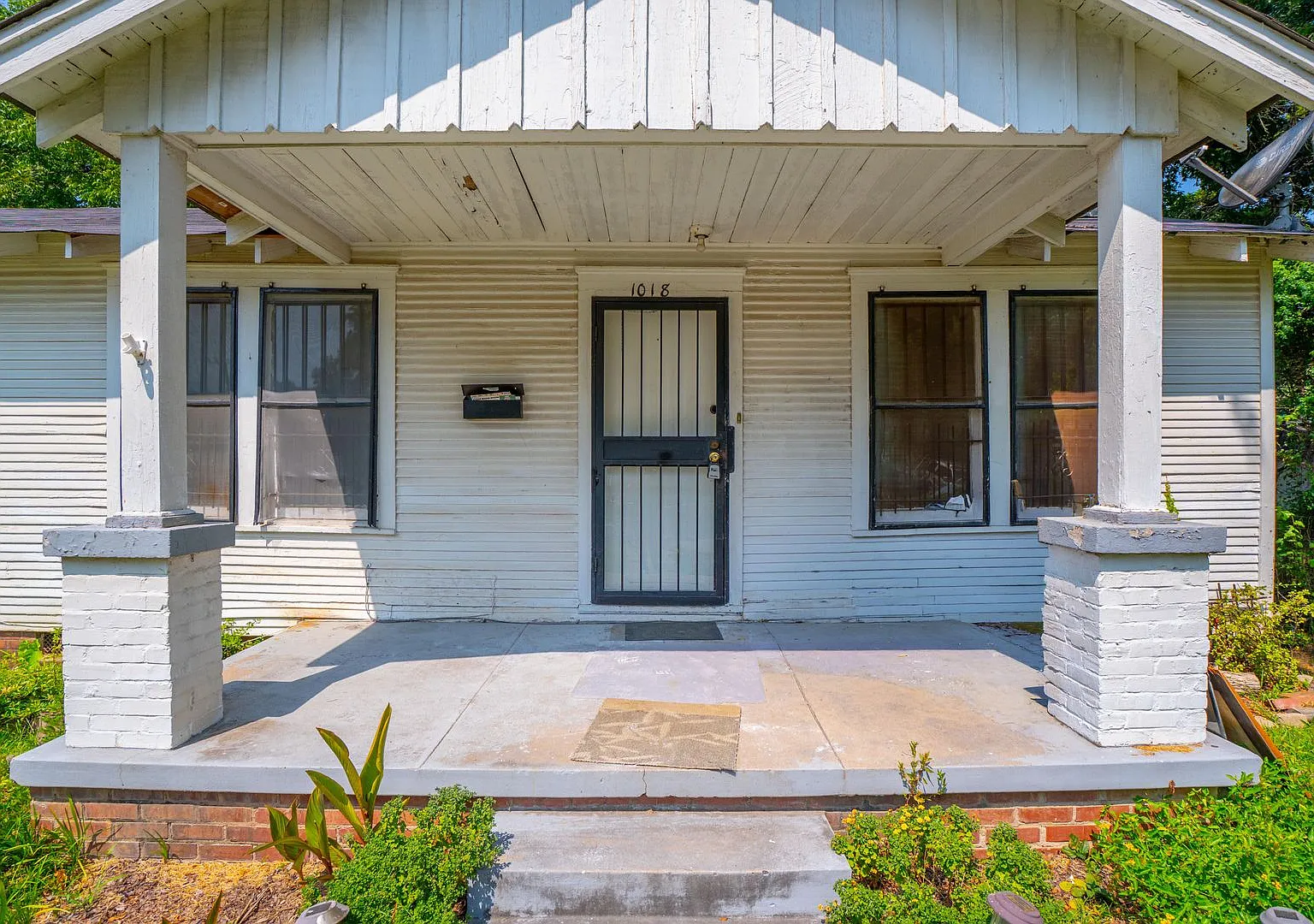 Updated 2 bedroom home in Central Little Rock — Photo 1