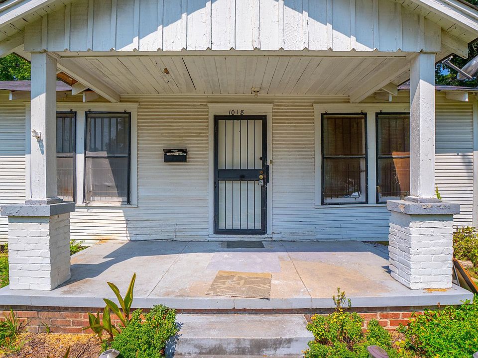 1st image of 1018 Lewis St