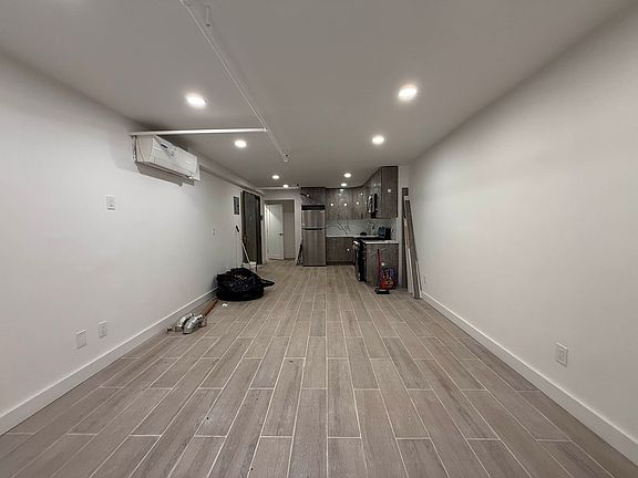 4th image of 364 Macon St APT 1