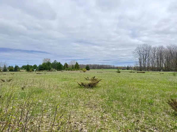 7853 Memorial Dr, Egg Harbor, WI 54209