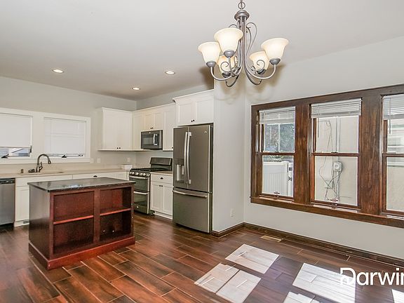 4th image of 235 4th Ave S
