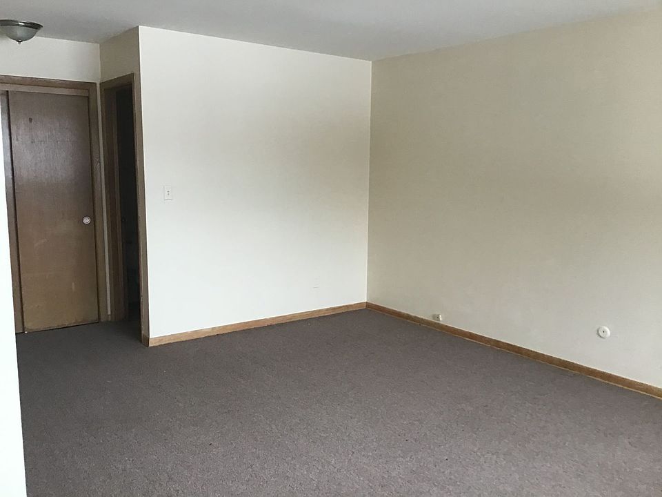 2nd image of 853 N 23rd St APT 12