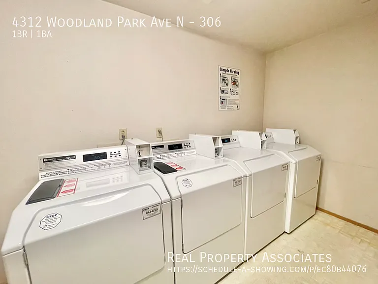 4312 Woodland Park Ave N #306 — Photo 15