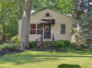 26634 E Oviatt Rd, Bay Village, OH 44140