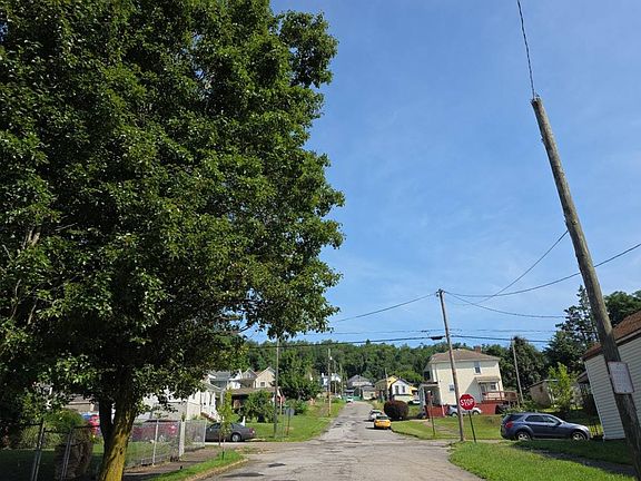 5th image of 723 Catawba St