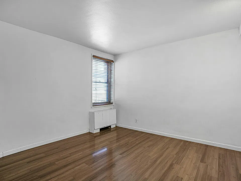 2100 Linwood Ave #15P