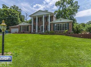 108 Ridge Dr, Lexington, IL 61753