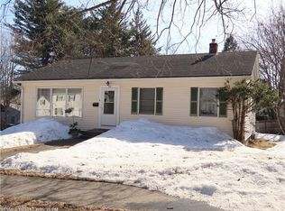 60 Fairview Ave, Augusta, ME 04330