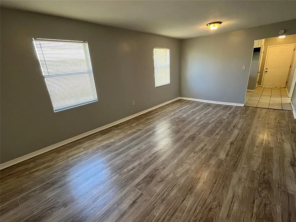 2 bed, 1.0 bath, 816 sqft, $1,279 — Photo 3