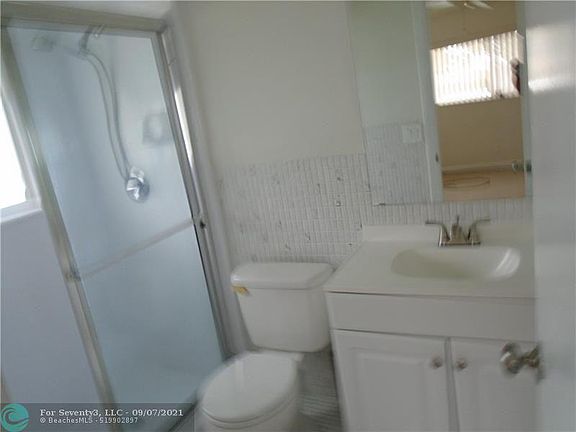 5th image of 5100 NE 22nd Ave
