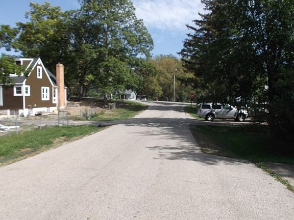 4th image of 617 Turkey Run Dr