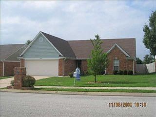 1st image of 10602 Oak Leaf Dr