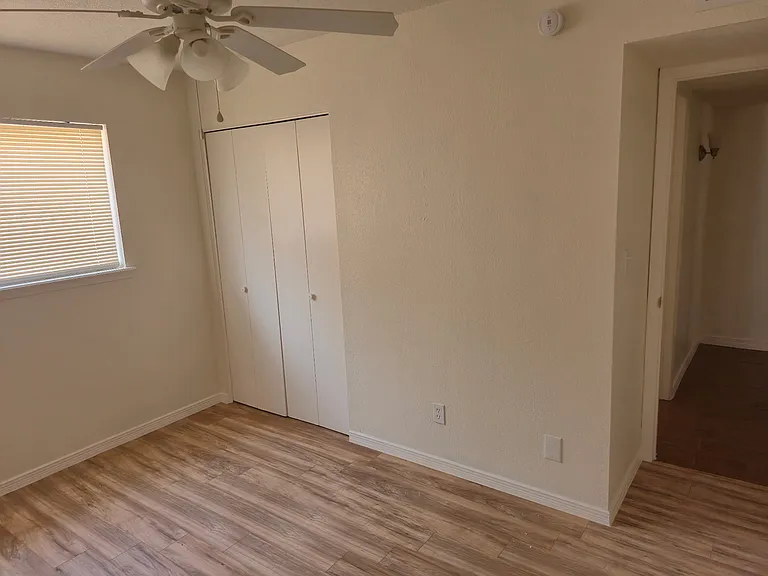 6644 Mariposa Dr — Photo 48