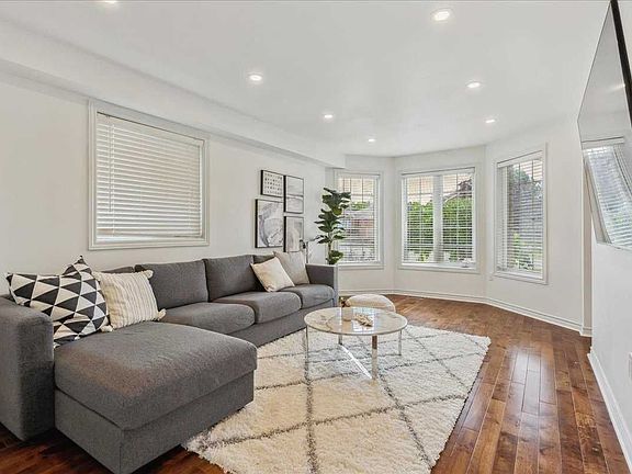 2nd image of 62 Summerset Dr