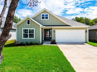 1211 Sayle St, Greenville, TX 75401