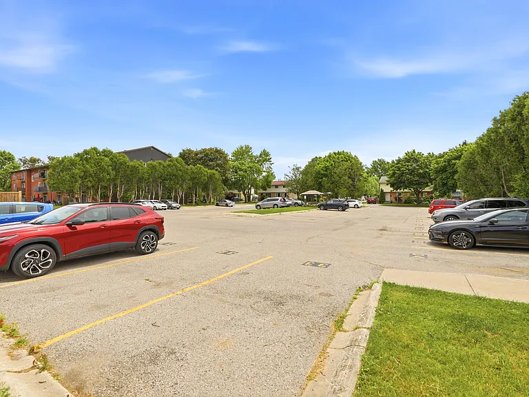 99 Cartier Rd — Photo 36