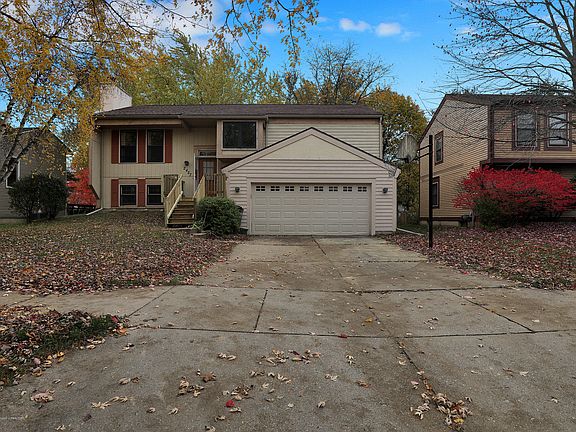 2nd image of 2427 Seville Dr