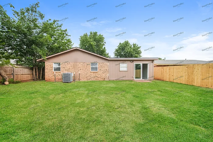 526 W Carson Dr — Photo 11