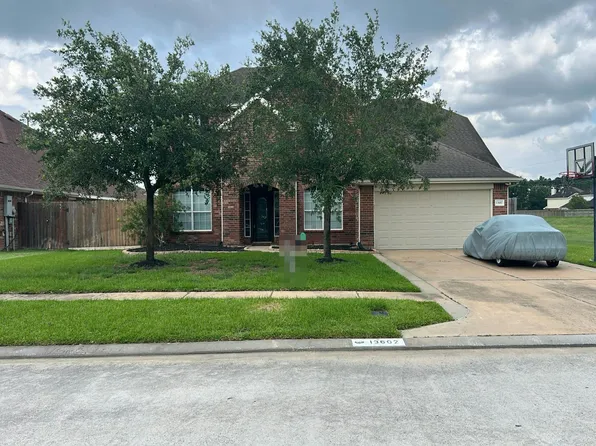 13602 Lake Vista Dr, Tomball, TX 77377