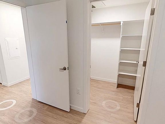 4th image of 3102 W 16th Ave #422