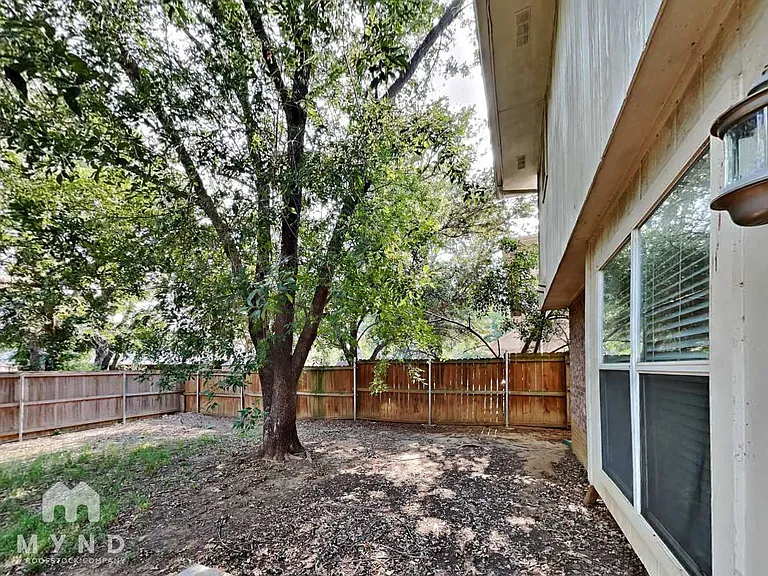 3205 Meadowview Dr — Photo 24