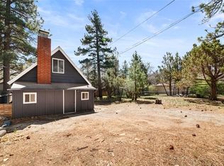 441 Sunset Ln, Sugarloaf, CA 92386