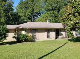 911 Coolidge St, Tuskegee, AL 36083