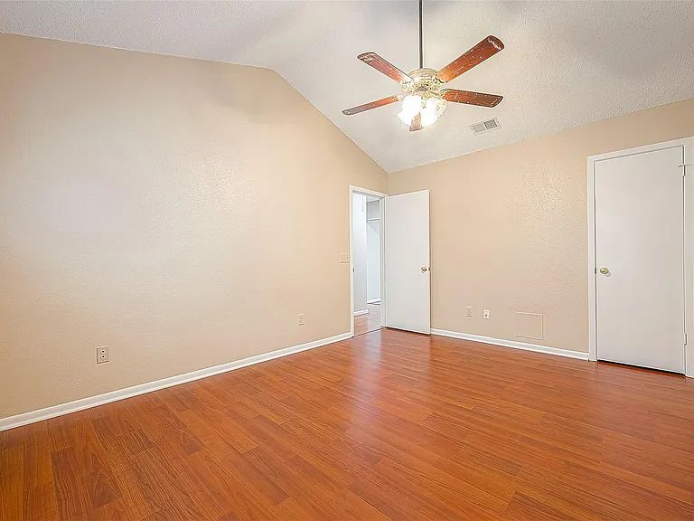 3231 E Heatherock Cir — Photo 25