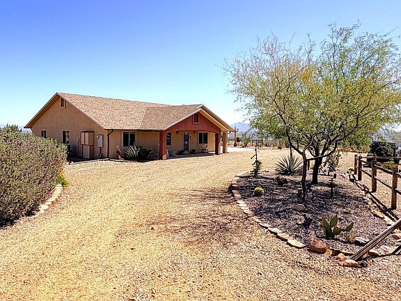 3rd image of 1206 W Arroyo Vista Dr