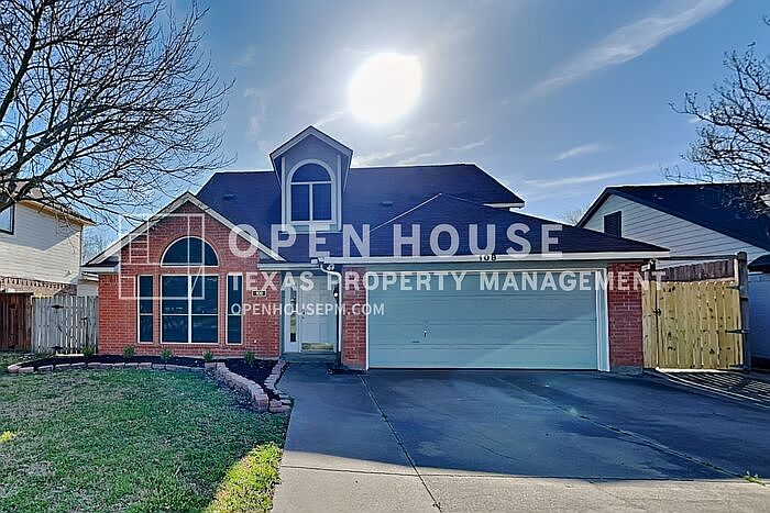 1st image of 108 Woodcreek Dr
