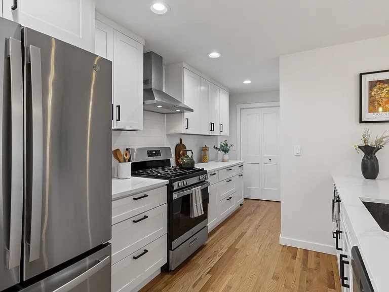 2701 NE 110th St — Photo 9