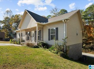 908 Azalea Rd, Oneonta, AL 35121