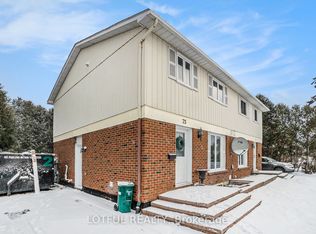 75 Dalehurst Dr #B, Ottawa, ON K2G 3V1
