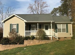 2104 Smith St, Reidsville, NC 27320