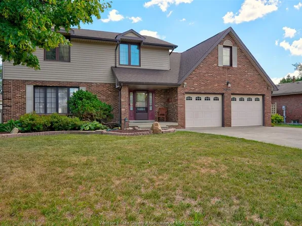 2036 Lesperance Rd, Tecumseh, ON N8N 2N4