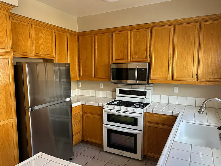 3554 Hart Cmn — Photo 3
